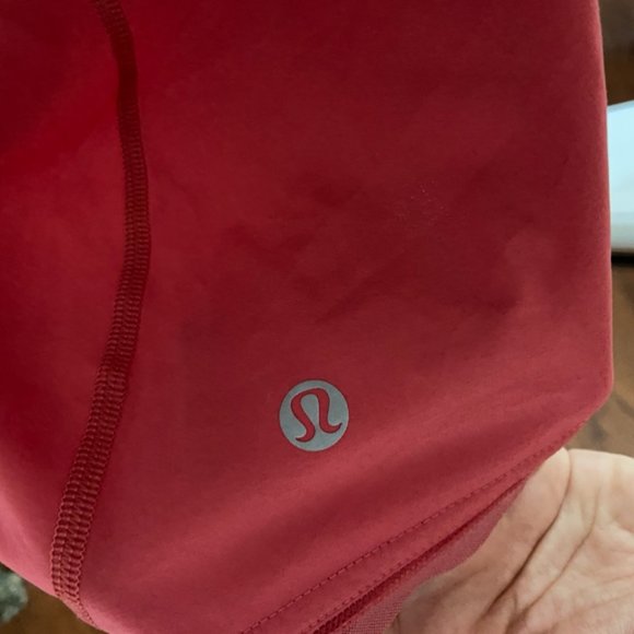 Lululemon Flow Workout Top w/ Built in Bra - Picture 11 of 12